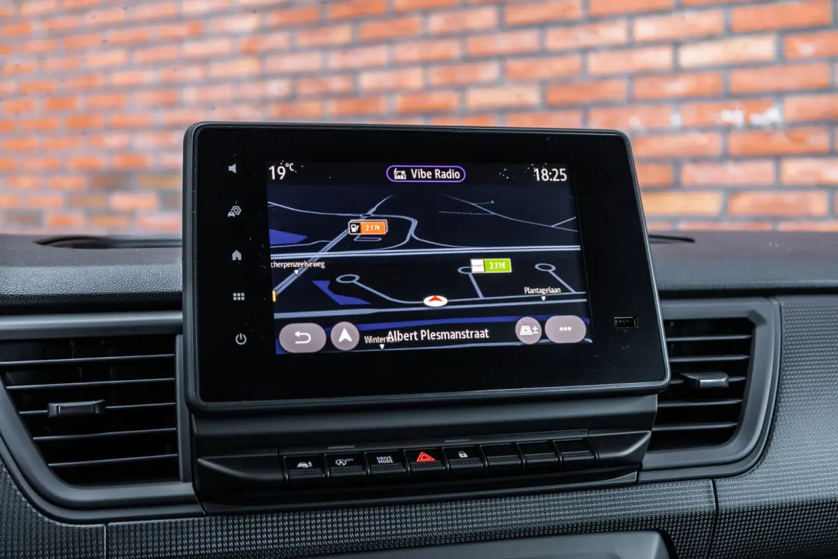 2.0 Blue dCi 170 PK L2H1 DC | Dubbel cabine | Camera | CarPlay | Navigatie | Betimmering | Trekhaak | Stoelverwarming | Virtual Cockpit | 5-Zitter| NAP Logisch