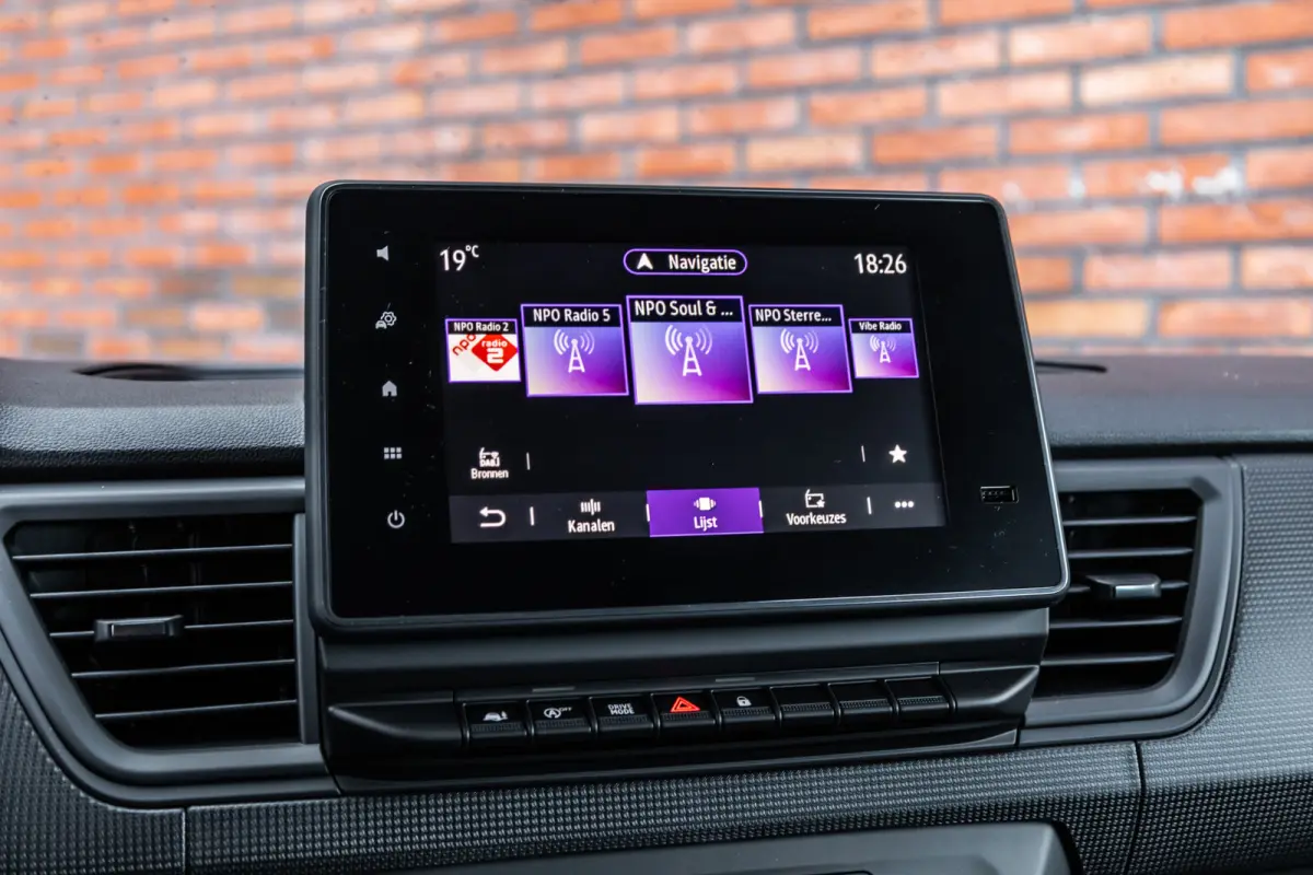 2.0 Blue dCi 170 PK L2H1 DC | Dubbel cabine | Camera | CarPlay | Navigatie | Betimmering | Trekhaak | Stoelverwarming | Virtual Cockpit | 5-Zitter| NAP Logisch