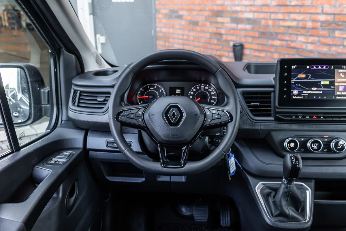 2.0 Blue dCi 170 PK L2H1 DC | Dubbel cabine | Camera | CarPlay | Navigatie | Betimmering | Trekhaak | Stoelverwarming | Virtual Cockpit | 5-Zitter| NAP Logisch