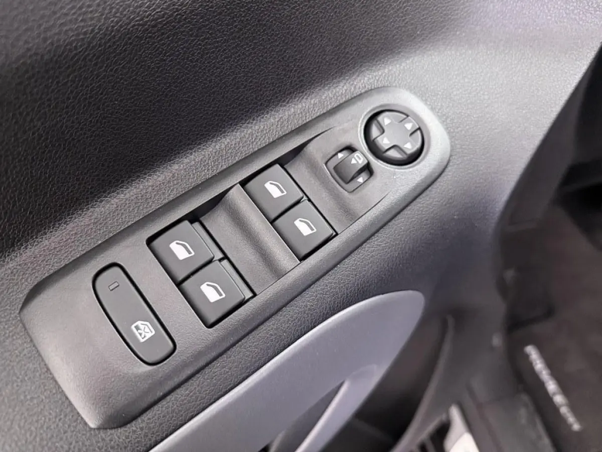 Dunamic 50 kWh 5P Keyless/Camera/Ecc/Vc/Led