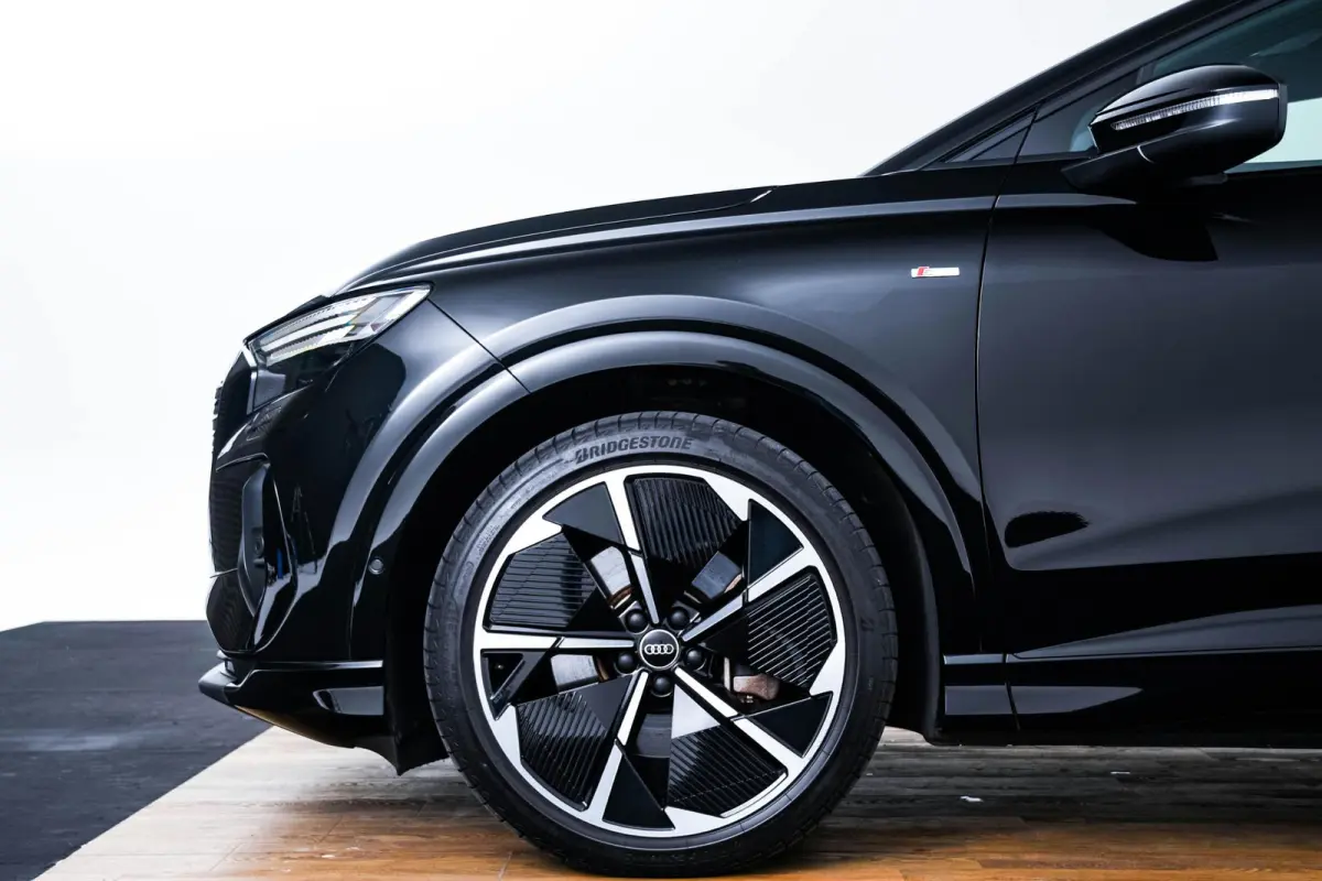 40 S edition 77 kWh Trekhaak - Panoramdak - Adaptieve Cruise Control - Comfortpakket - Assistentiepakket advanced - Dynamic pakket - Sportonderstel - Sportstoelen  - Privacy glas -