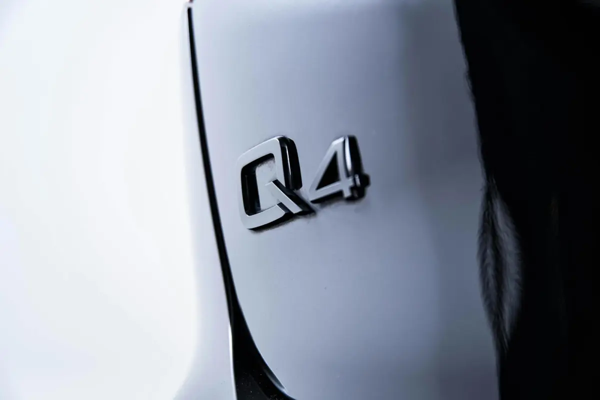 40 S edition 77 kWh Trekhaak - Panoramdak - Adaptieve Cruise Control - Comfortpakket - Assistentiepakket advanced - Dynamic pakket - Sportonderstel - Sportstoelen  - Privacy glas -