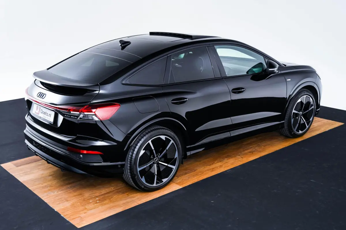 40 S edition 77 kWh Trekhaak - Panoramdak - Adaptieve Cruise Control - Comfortpakket - Assistentiepakket advanced - Dynamic pakket - Sportonderstel - Sportstoelen  - Privacy glas -