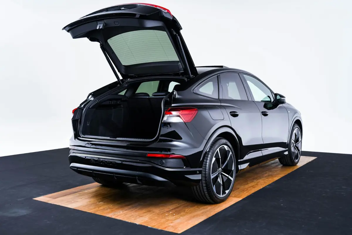 40 S edition 77 kWh Trekhaak - Panoramdak - Adaptieve Cruise Control - Comfortpakket - Assistentiepakket advanced - Dynamic pakket - Sportonderstel - Sportstoelen  - Privacy glas -