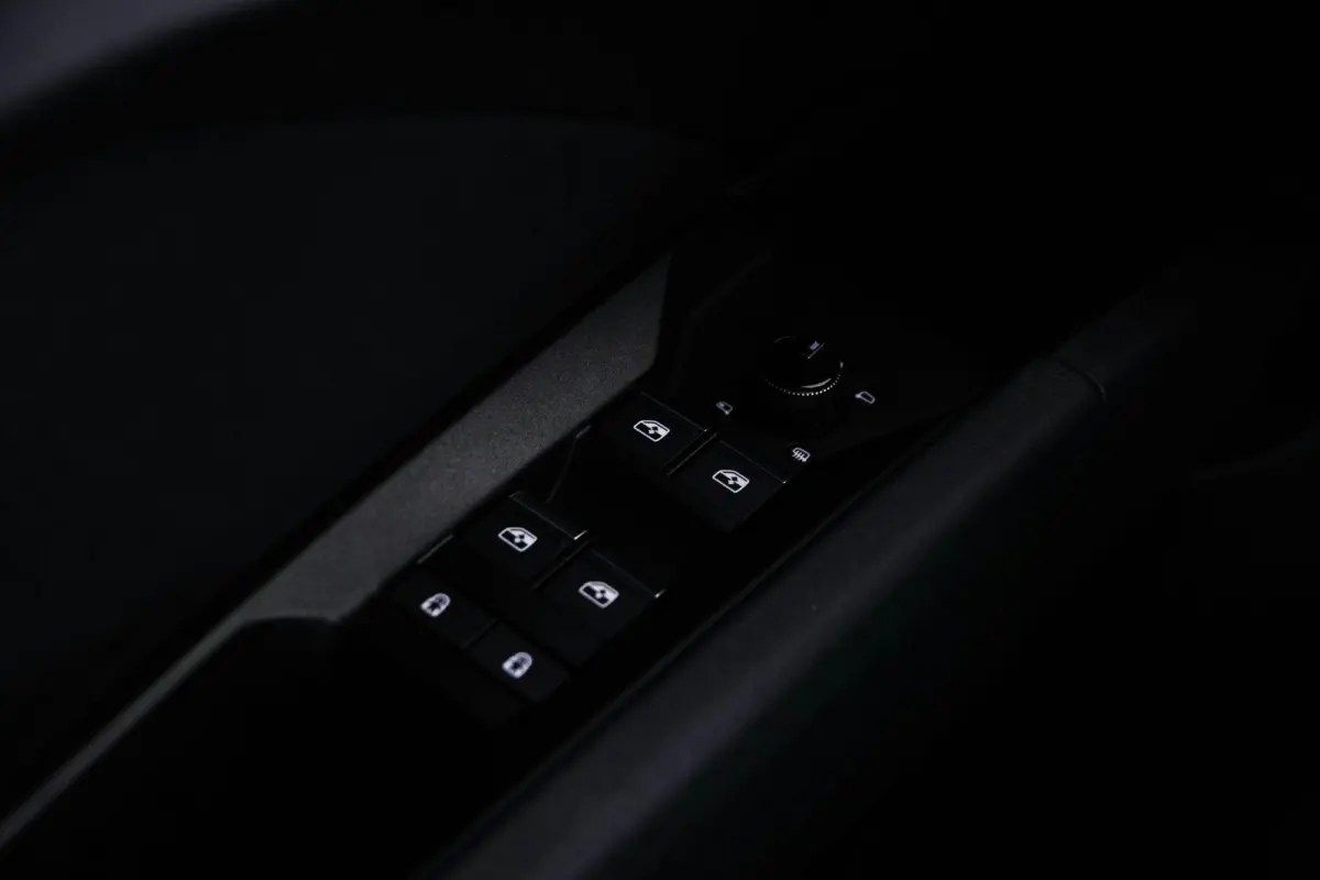 40 S edition 77 kWh Trekhaak - Panoramdak - Adaptieve Cruise Control - Comfortpakket - Assistentiepakket advanced - Dynamic pakket - Sportonderstel - Sportstoelen  - Privacy glas -