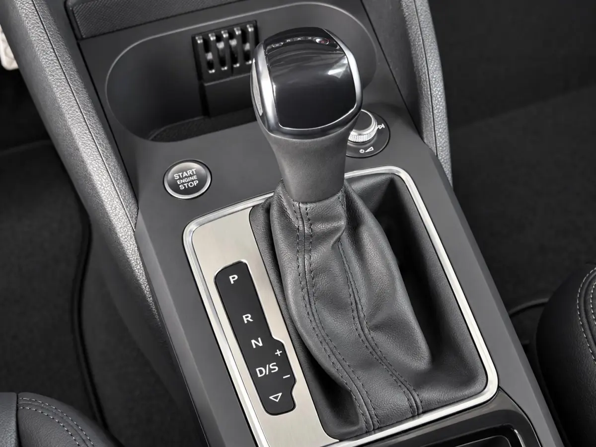 35 TFSI S Edition Leder Airco Navi Carplay PDC Full LED Adaptive Cruise Control 17" LM Velgen Comfort Pack Privacy Glass