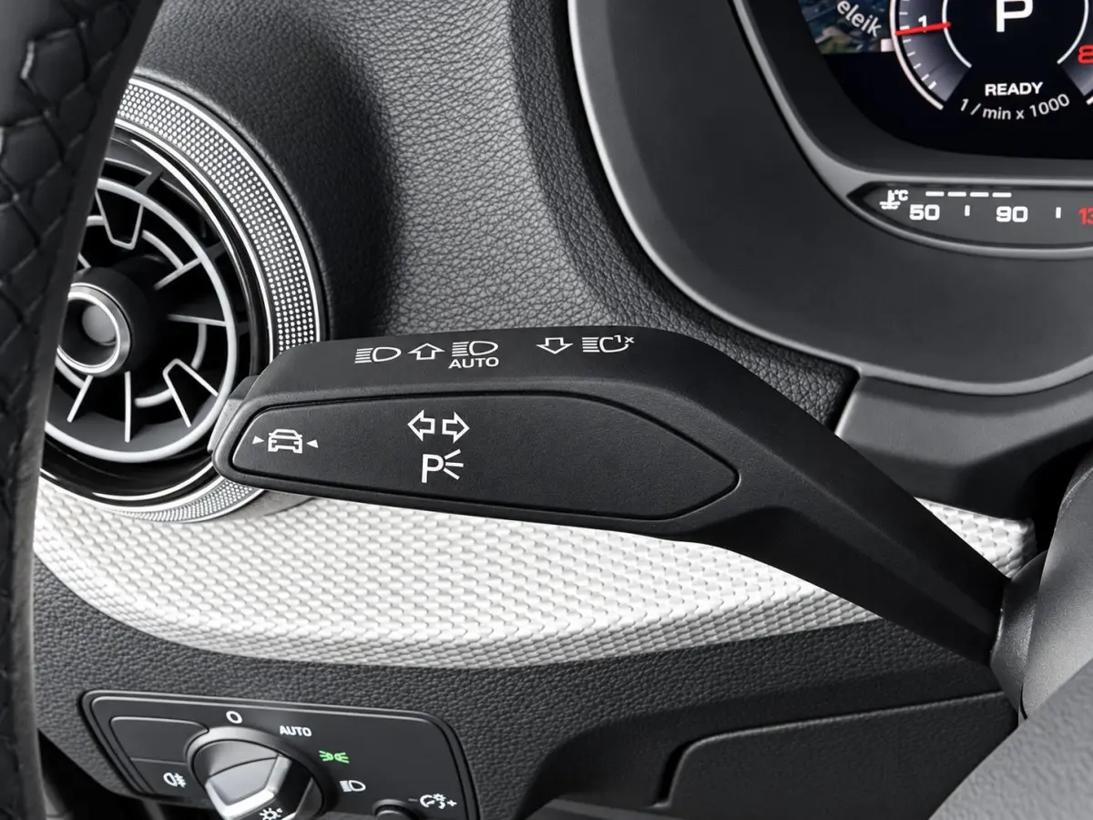 35 TFSI S Edition Leder Airco Navi Carplay PDC Full LED Adaptive Cruise Control 17" LM Velgen Comfort Pack Privacy Glass