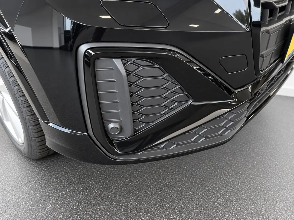 35 TFSI S Edition Leder Airco Navi Carplay PDC Full LED Adaptive Cruise Control 17" LM Velgen Comfort Pack Privacy Glass