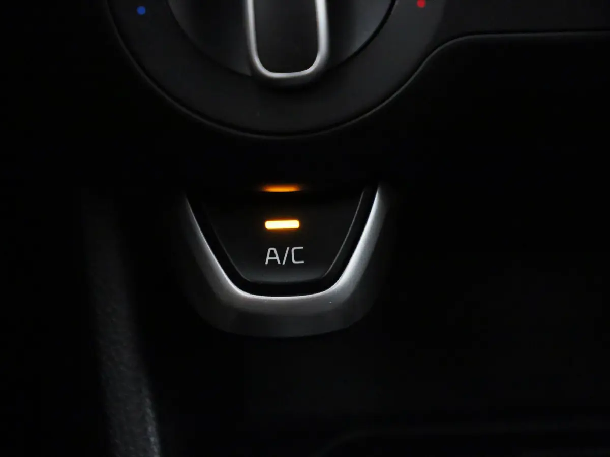 1.0 DPi ComfortLine Automaat | Airco | Cruise | Bluetooth | Centr. deurvergr. incl. Afstand. Bediening