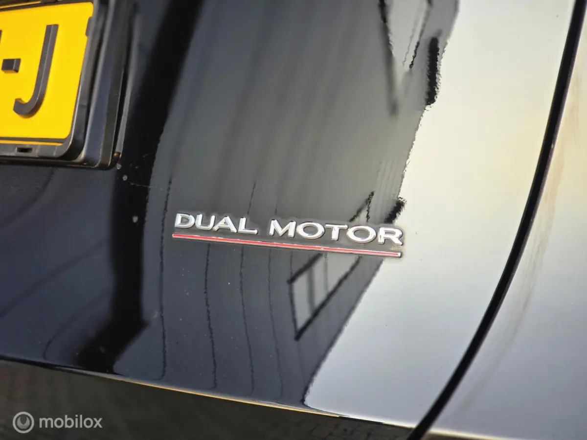 Performance AWD 75 kWh Autopilot €33.057 exBTW