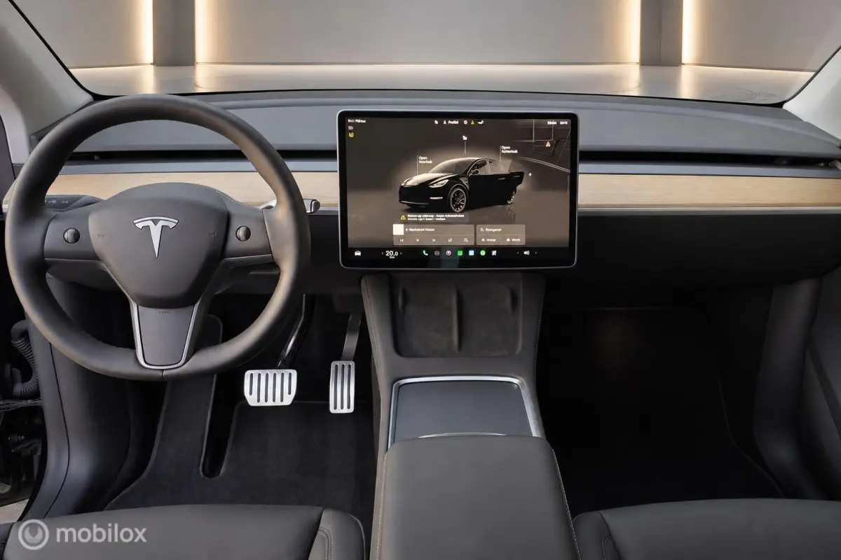 Performance AWD 75 kWh Autopilot €33.057 exBTW