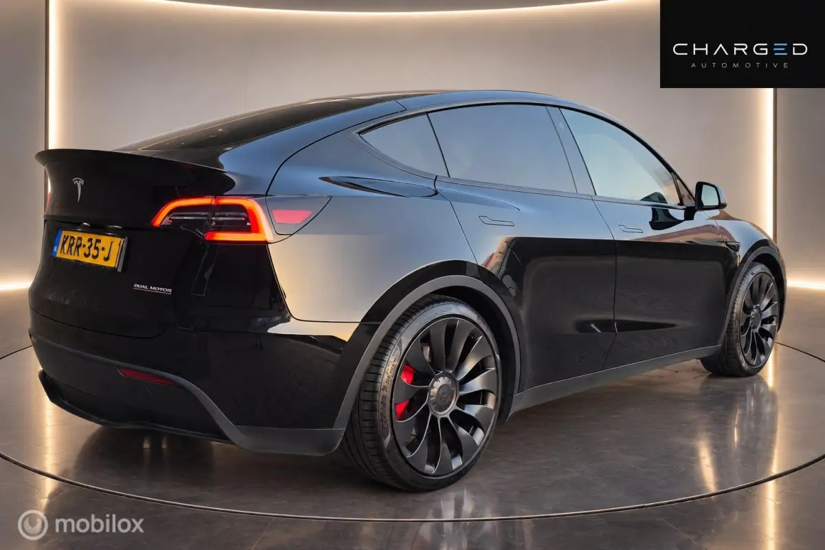 Performance AWD 75 kWh Autopilot €33.057 exBTW
