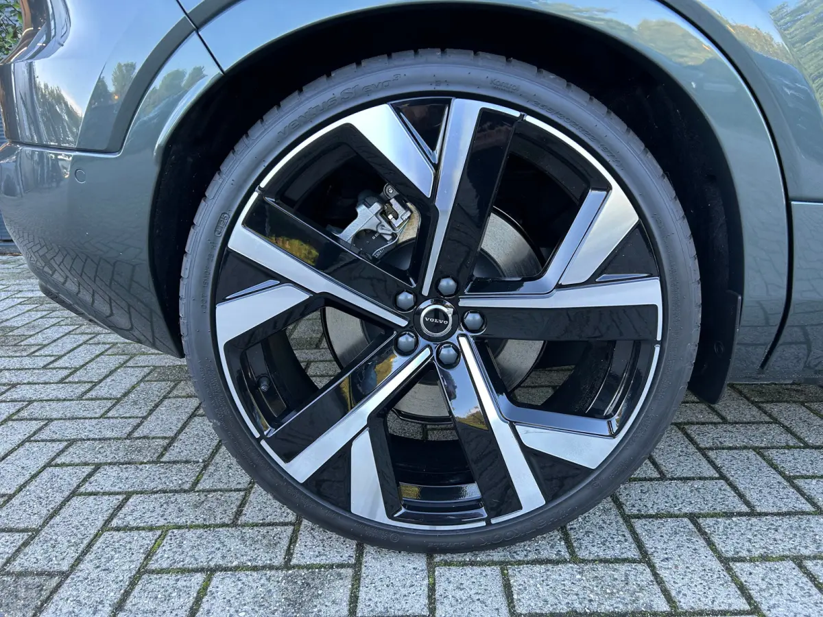 Twin Motor Ultra Europa 82 kWh | Meegespoten bumpers | 22 inch! | HEICO sportveren | Forest lake! | Pixel LED |