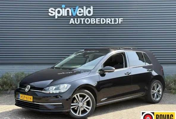 1.0 TSI Trendline - Pano - Keyless - ACC - Blindspot -