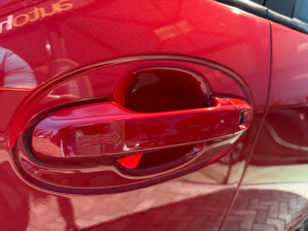 1.5 Hybrid automaat Dynamic Bi-Tone, Navi, KeyLess, Camera