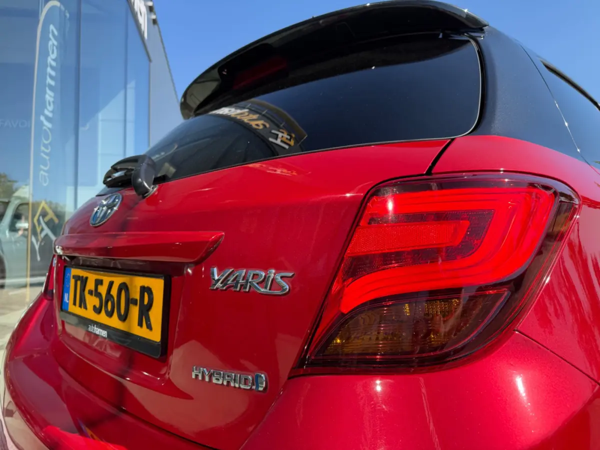 1.5 Hybrid automaat Dynamic Bi-Tone, Navi, KeyLess, Camera