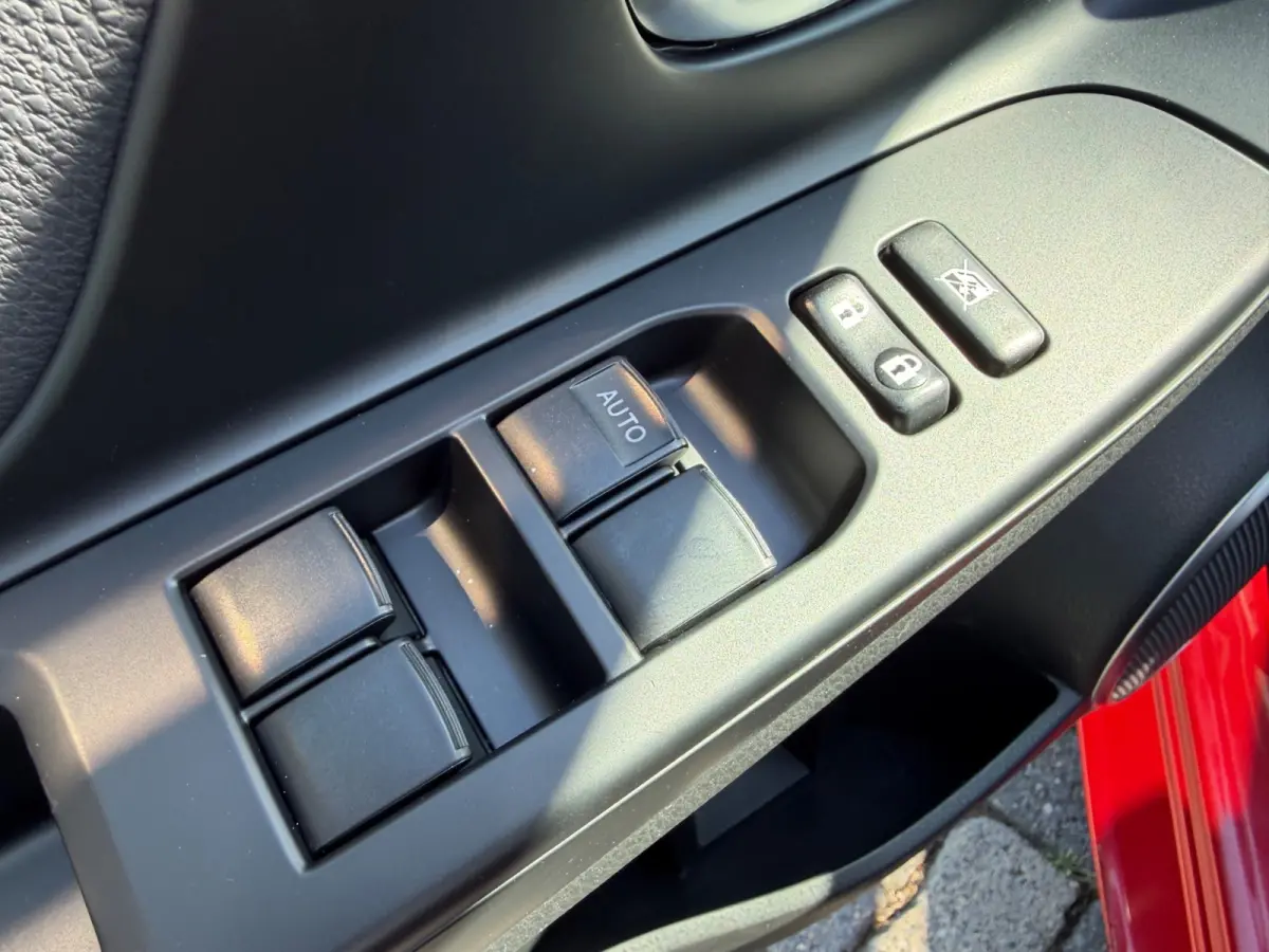 1.5 Hybrid automaat Dynamic Bi-Tone, Navi, KeyLess, Camera