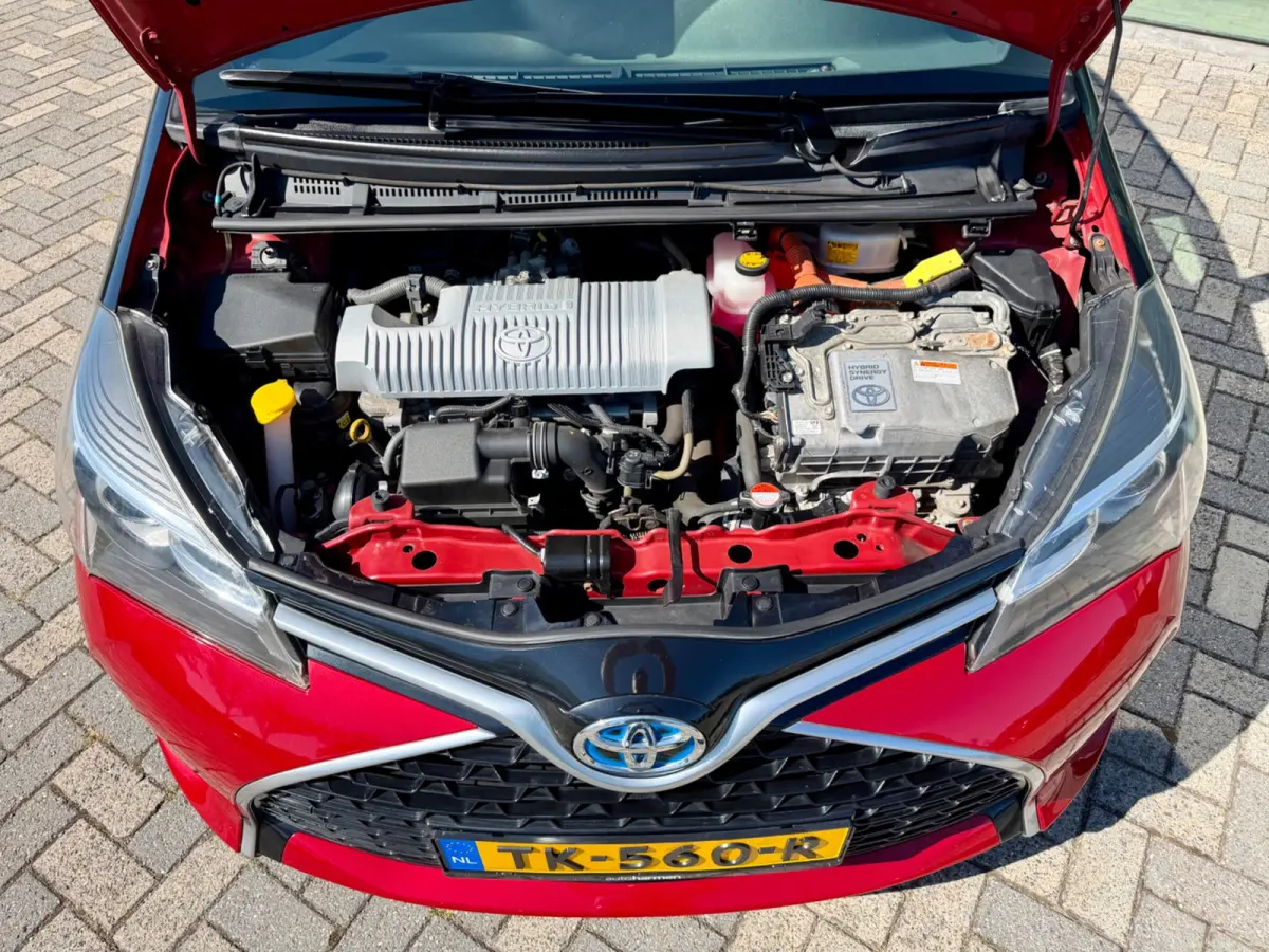 1.5 Hybrid automaat Dynamic Bi-Tone, Navi, KeyLess, Camera