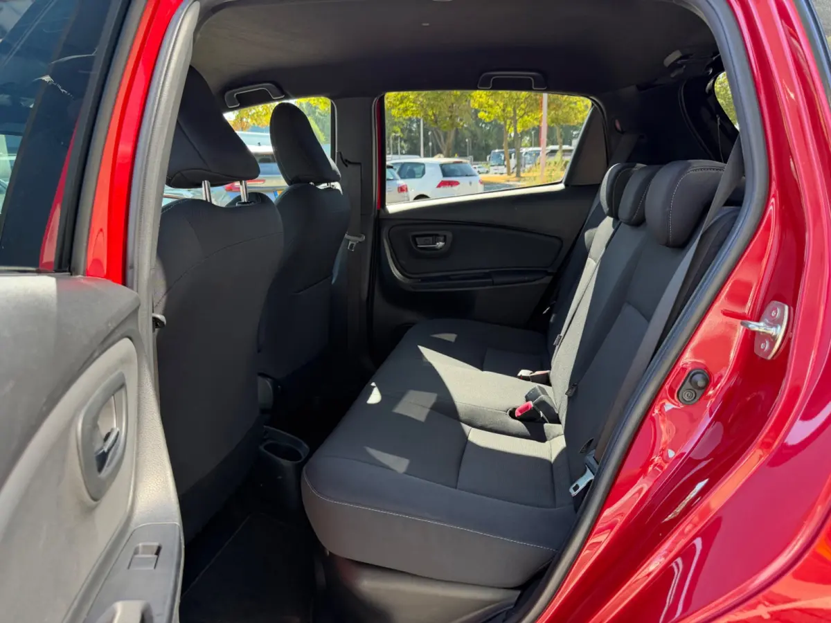 1.5 Hybrid automaat Dynamic Bi-Tone, Navi, KeyLess, Camera