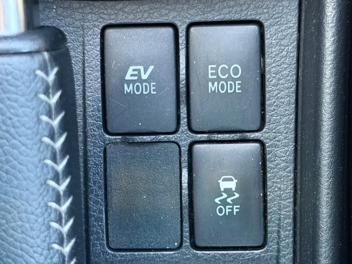 1.5 Hybrid automaat Dynamic Bi-Tone, Navi, KeyLess, Camera