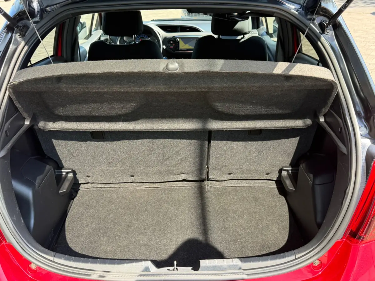 1.5 Hybrid automaat Dynamic Bi-Tone, Navi, KeyLess, Camera