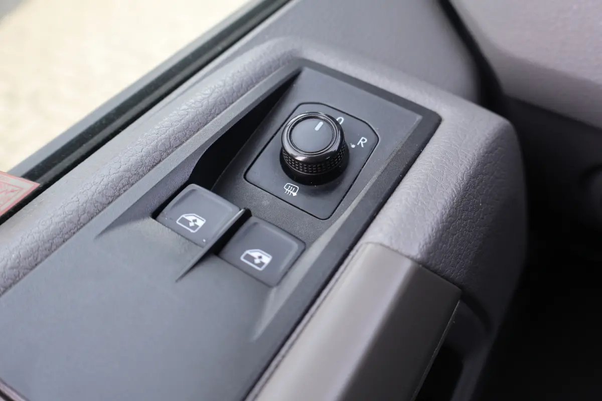 2.0 TDI L3 H3 140pk Black Line Airco Navigatie Spoilerpakket