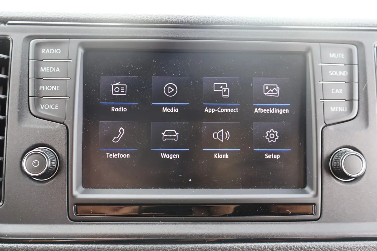 2.0 TDI L3 H3 140pk Black Line Airco Navigatie Spoilerpakket