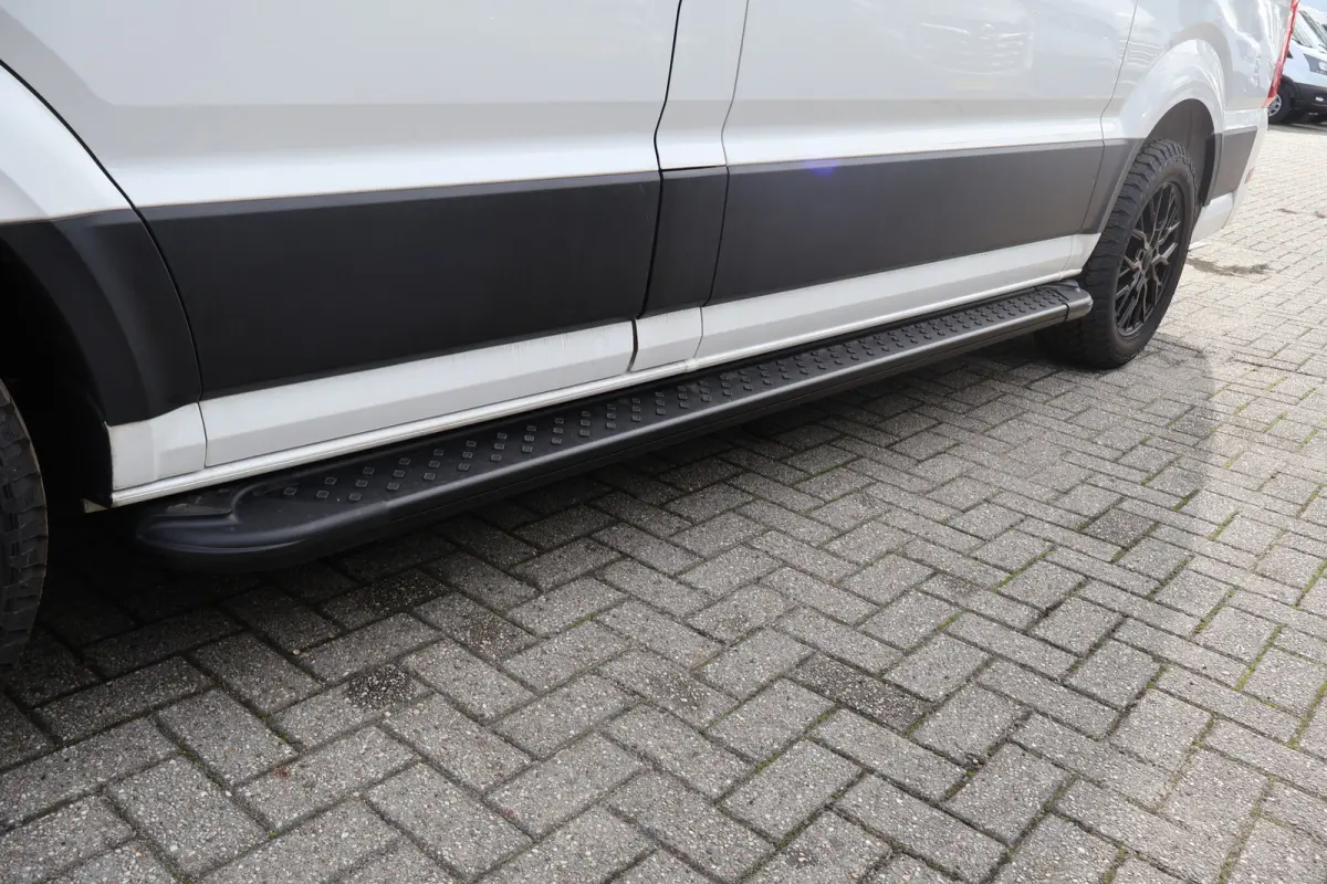 2.0 TDI L3 H3 140pk Black Line Airco Navigatie Spoilerpakket