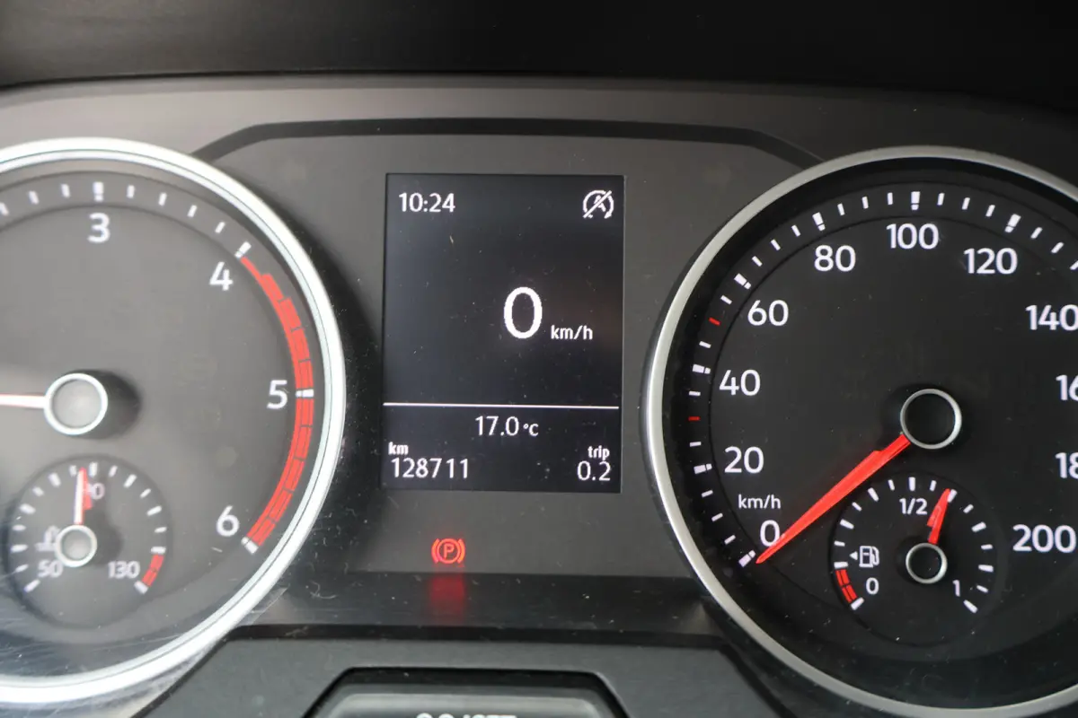 2.0 TDI L3 H3 140pk Black Line Airco Navigatie Spoilerpakket