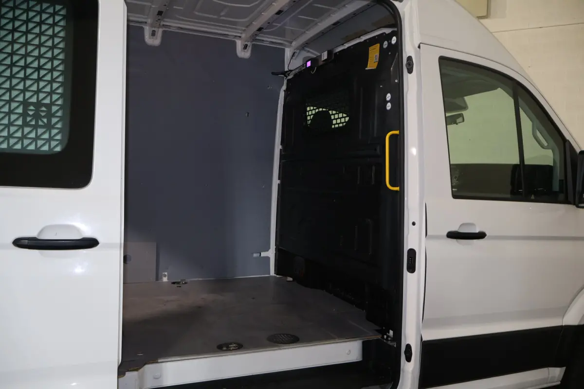 2.0 TDI L3 H3 140pk Black Line Airco Navigatie Spoilerpakket