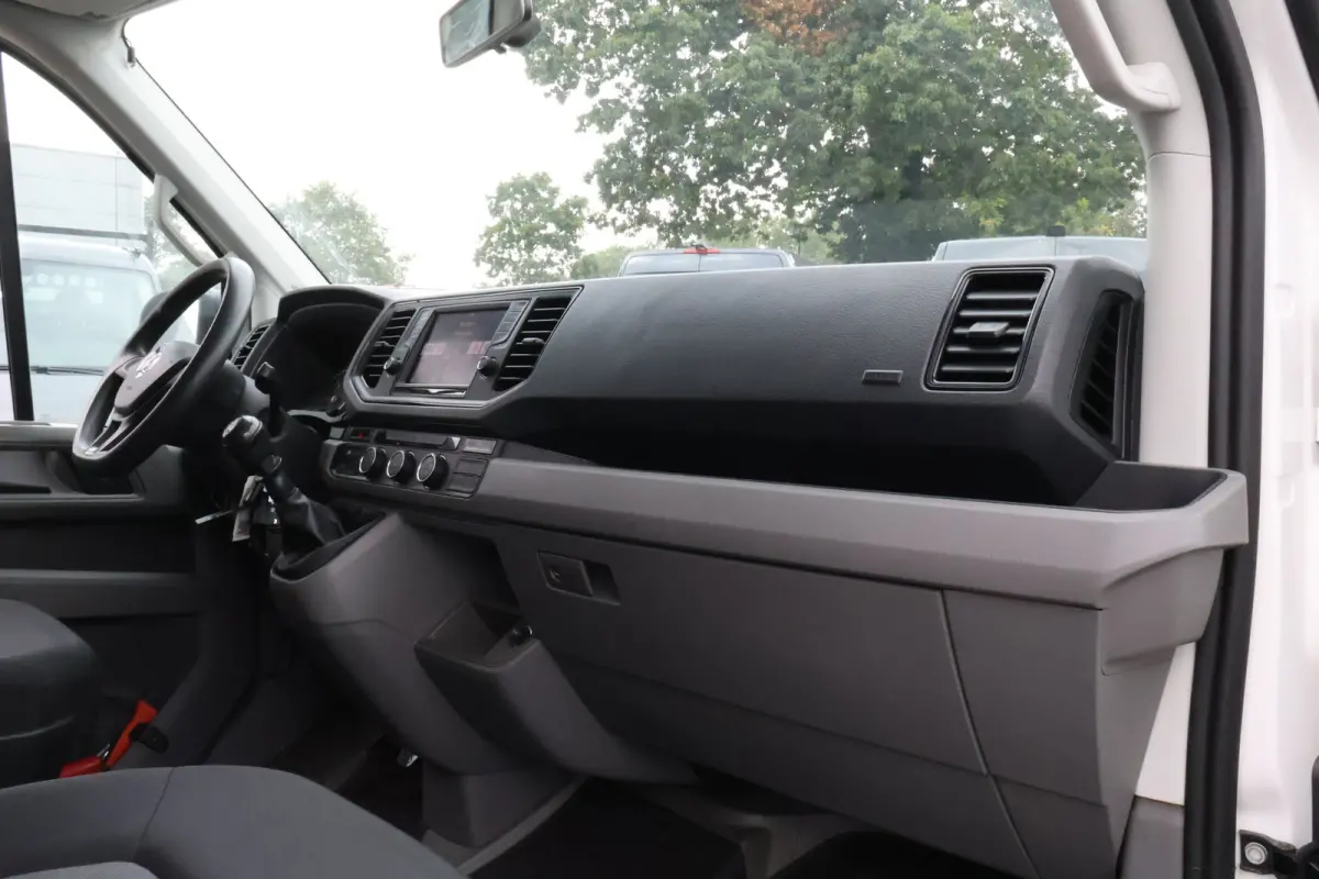 2.0 TDI L3 H3 140pk Black Line Airco Navigatie Spoilerpakket