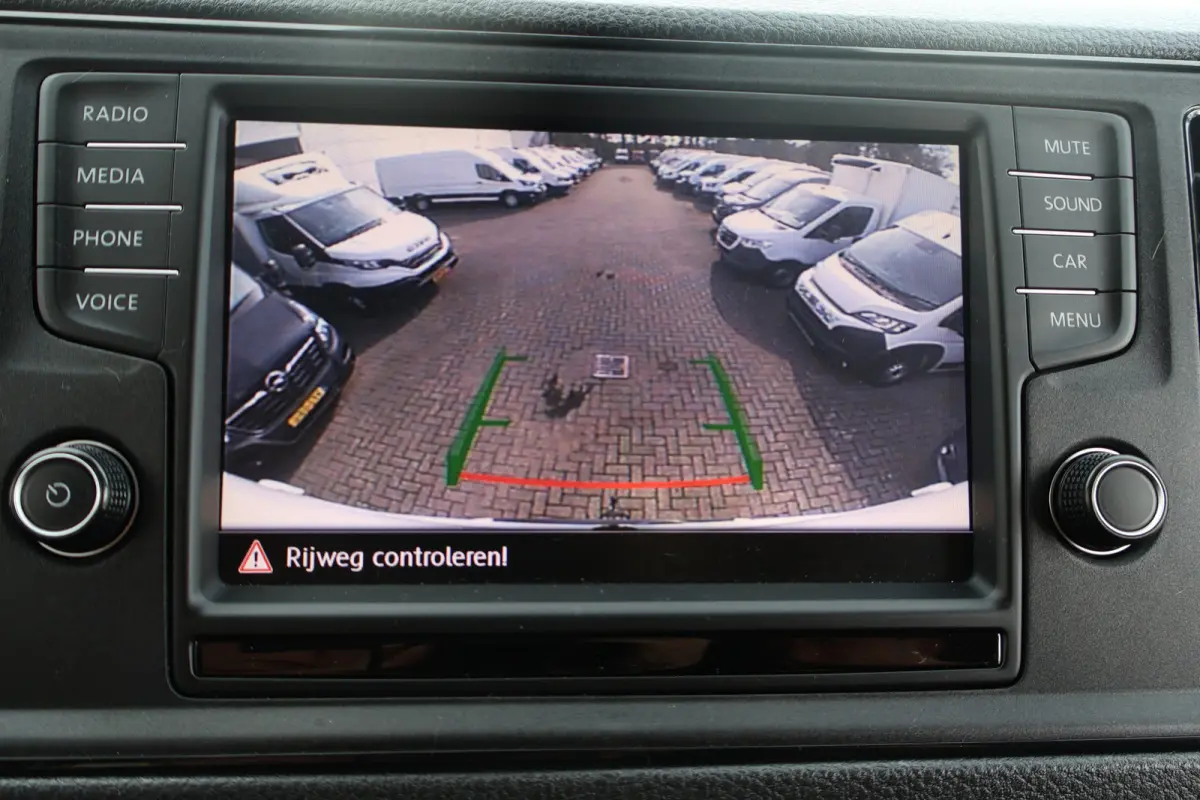 2.0 TDI L3 H3 140pk Black Line Airco Navigatie Spoilerpakket