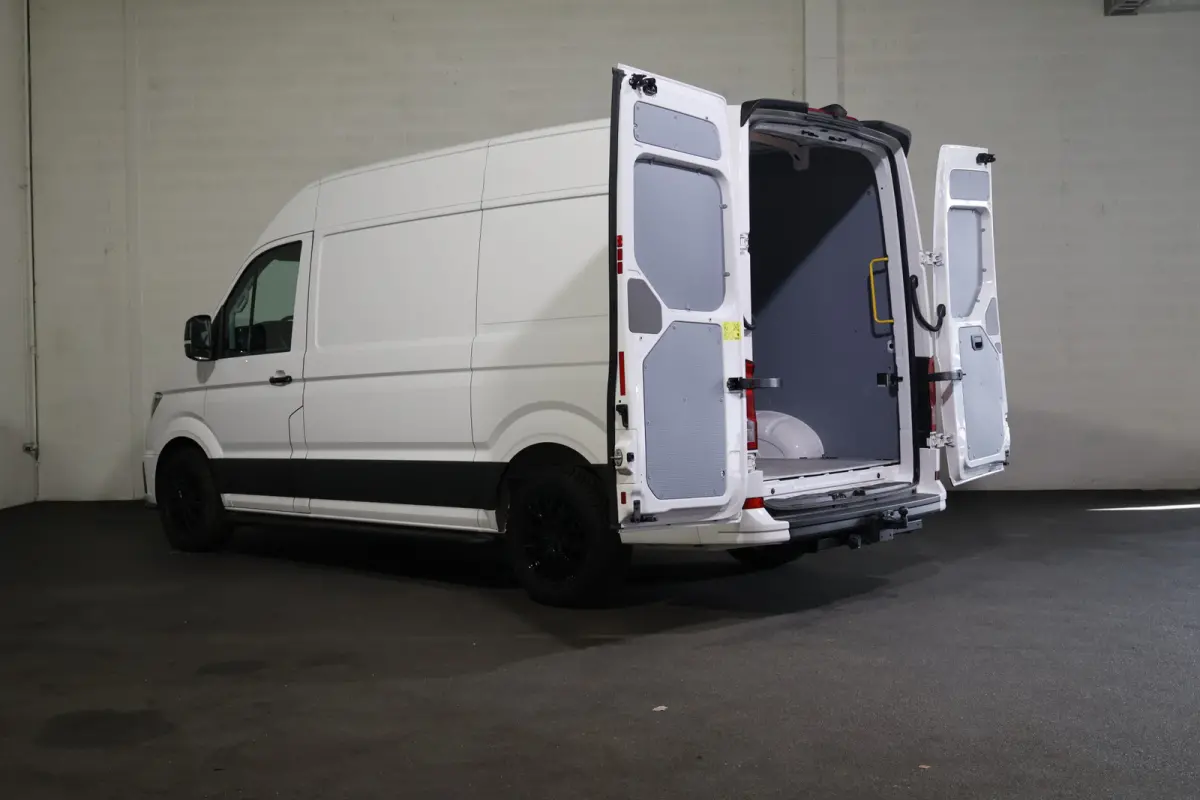 2.0 TDI L3 H3 140pk Black Line Airco Navigatie Spoilerpakket