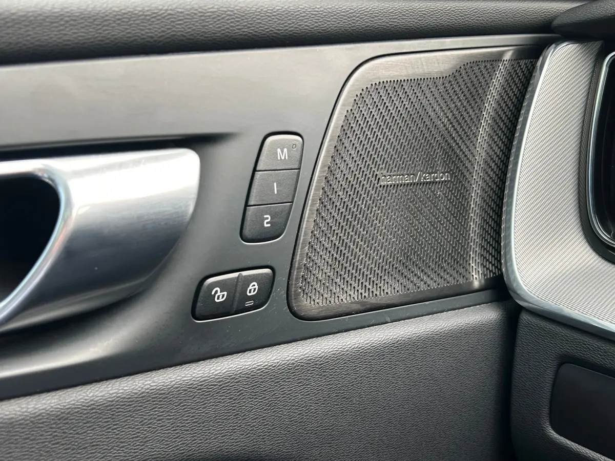 2.0 T6 Plug-in hybrid AWD Plus Dark | Panoramadak | Harman/Kardon | Trekhaak | 360 Camera |
