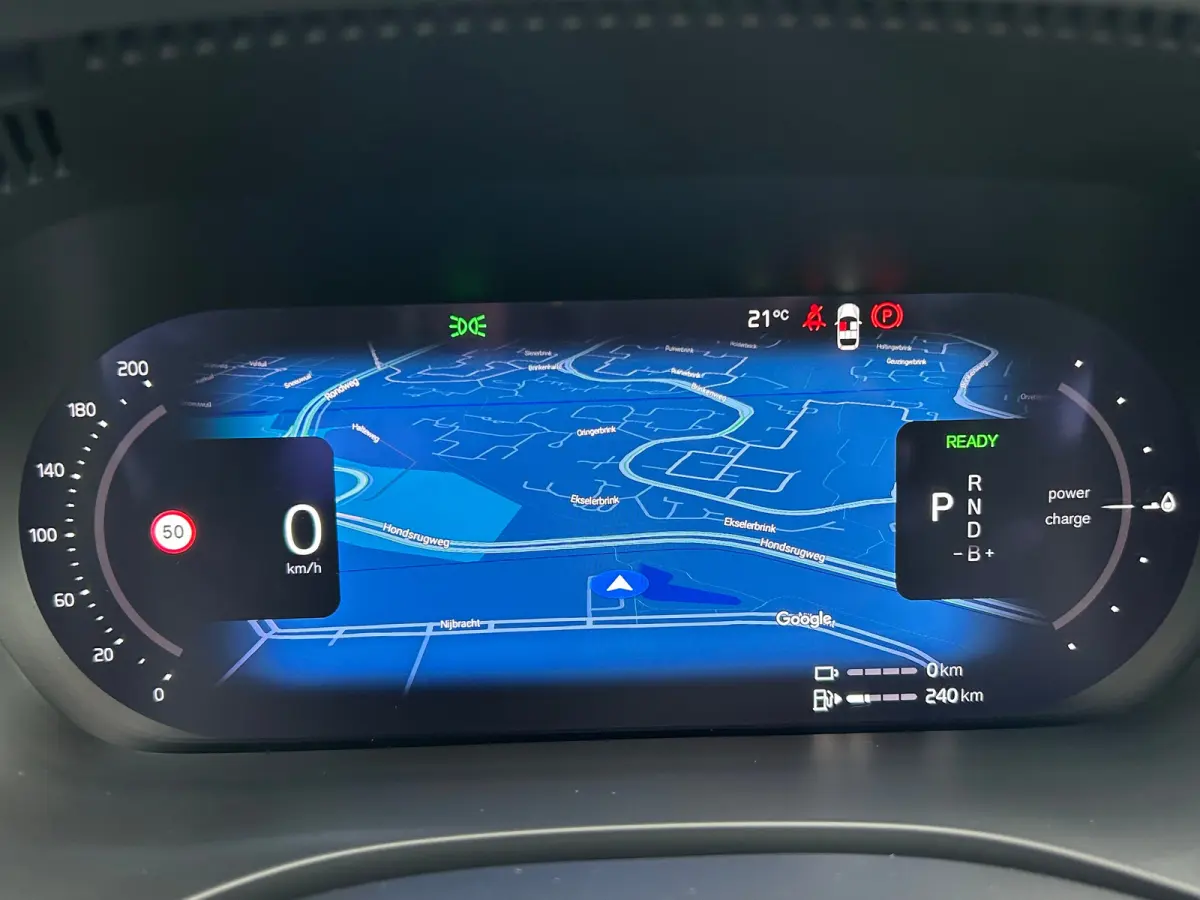 2.0 T6 Plug-in hybrid AWD Plus Dark | Panoramadak | Harman/Kardon | Trekhaak | 360 Camera |