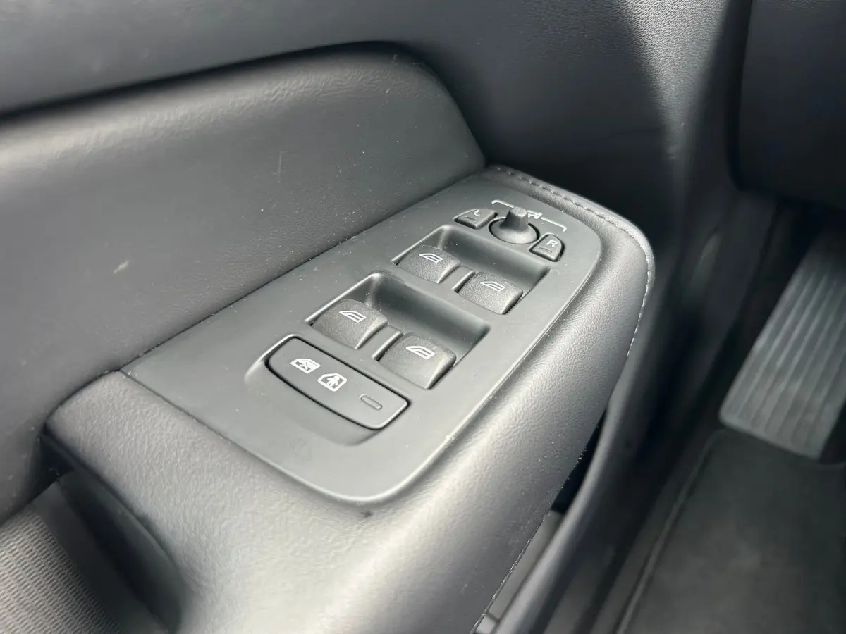 2.0 T6 Plug-in hybrid AWD Plus Dark | Panoramadak | Harman/Kardon | Trekhaak | 360 Camera |