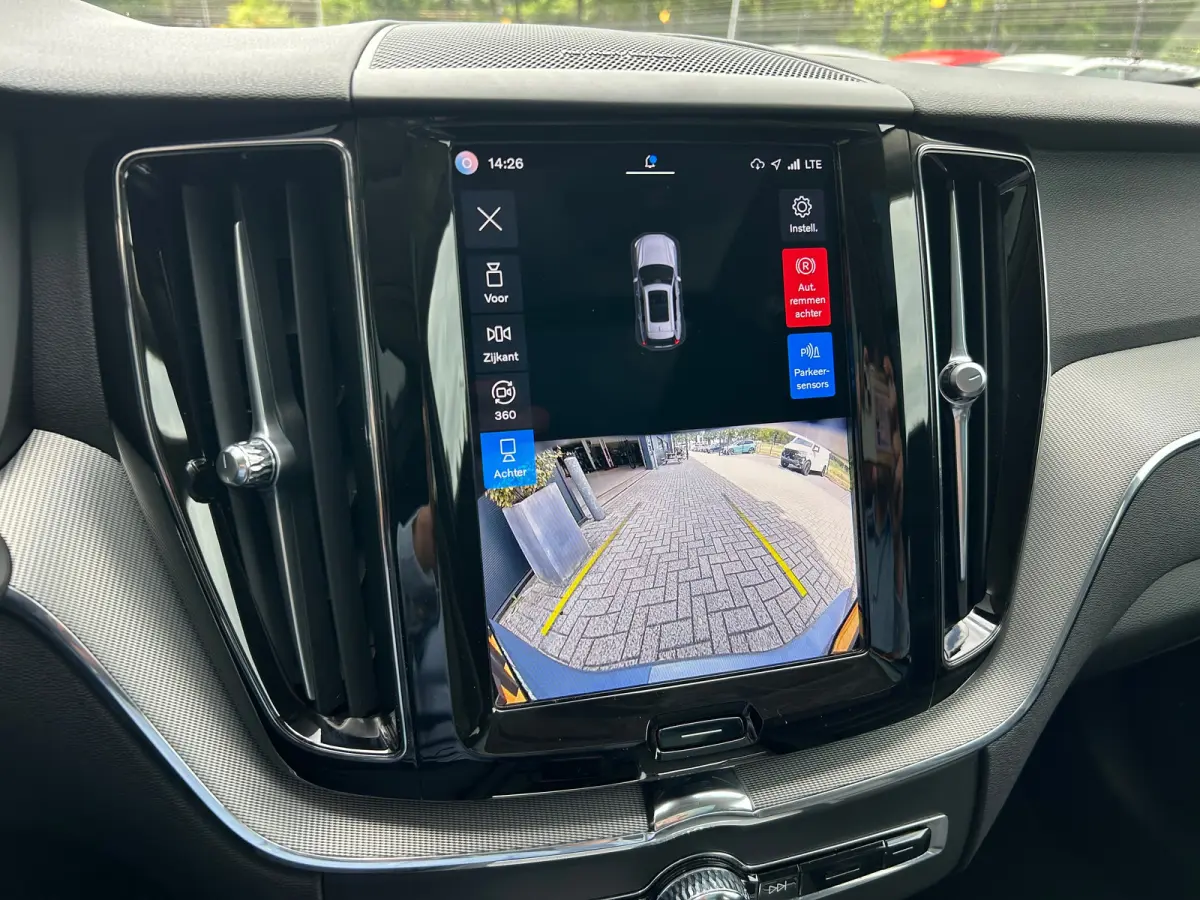 2.0 T6 Plug-in hybrid AWD Plus Dark | Panoramadak | Harman/Kardon | Trekhaak | 360 Camera |
