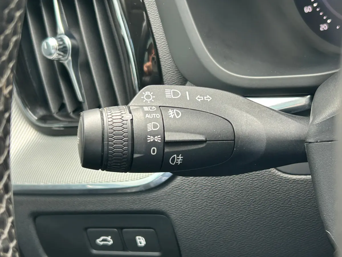 2.0 T6 Plug-in hybrid AWD Plus Dark | Panoramadak | Harman/Kardon | Trekhaak | 360 Camera |