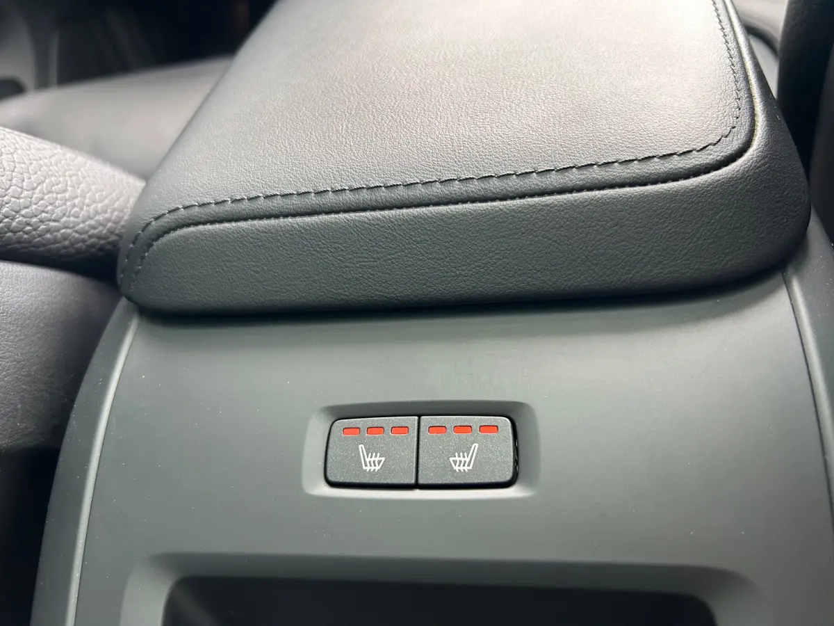 2.0 T6 Plug-in hybrid AWD Plus Dark | Panoramadak | Harman/Kardon | Trekhaak | 360 Camera |