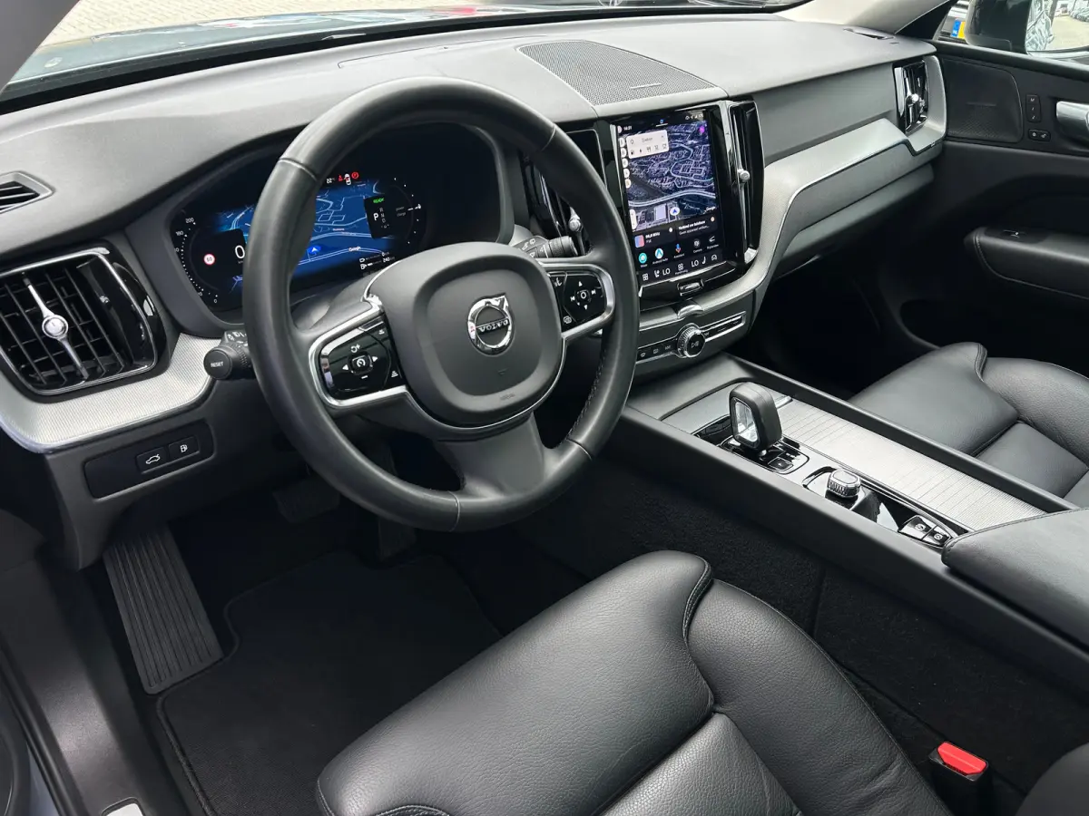 2.0 T6 Plug-in hybrid AWD Plus Dark | Panoramadak | Harman/Kardon | Trekhaak | 360 Camera |