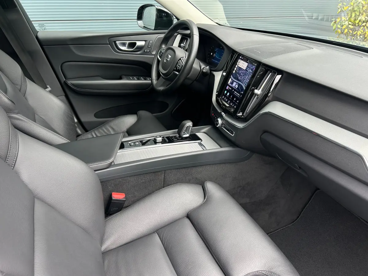 2.0 T6 Plug-in hybrid AWD Plus Dark | Panoramadak | Harman/Kardon | Trekhaak | 360 Camera |