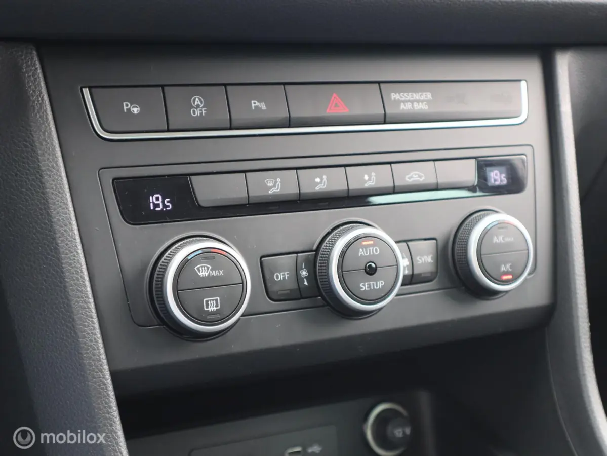 1.5 TSI Style Automaat LED Camera CarPlay PDC ACC Clima