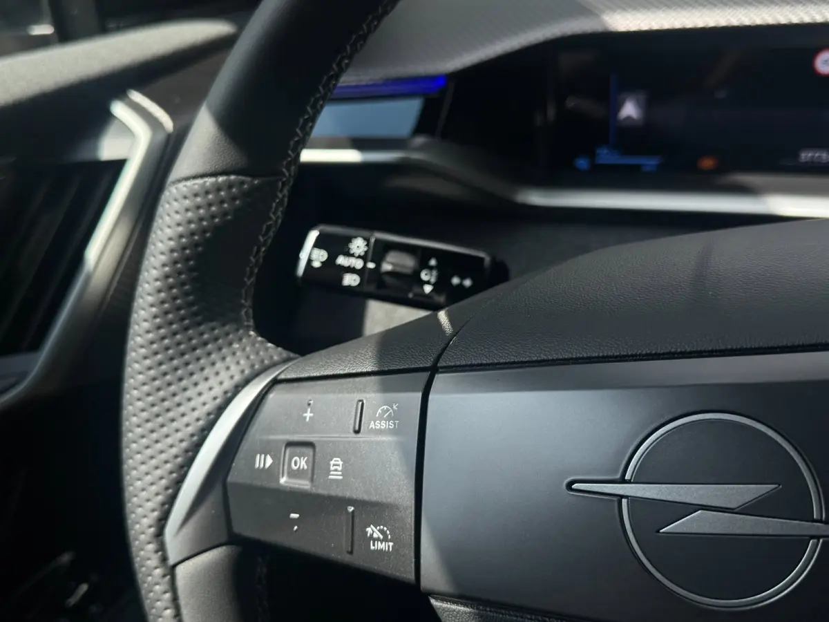 1.6 Turbo Plug-in-Hybrid Business Edition PANO DAK/AFN.B.TREKH/H UP.