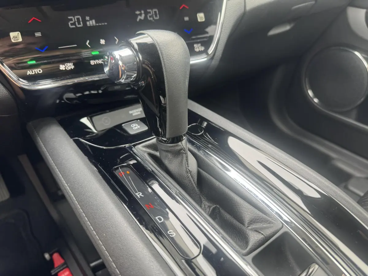 1.5 i-VTEC Executive|NL-Auto|Panoramadak|Navi