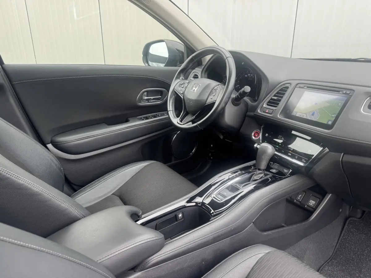 1.5 i-VTEC Executive|NL-Auto|Panoramadak|Navi