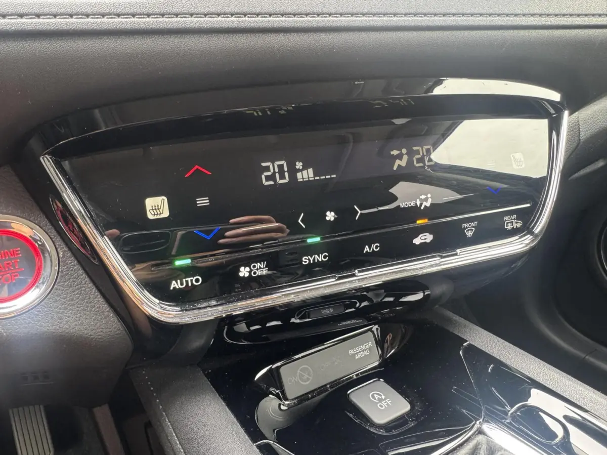 1.5 i-VTEC Executive|NL-Auto|Panoramadak|Navi