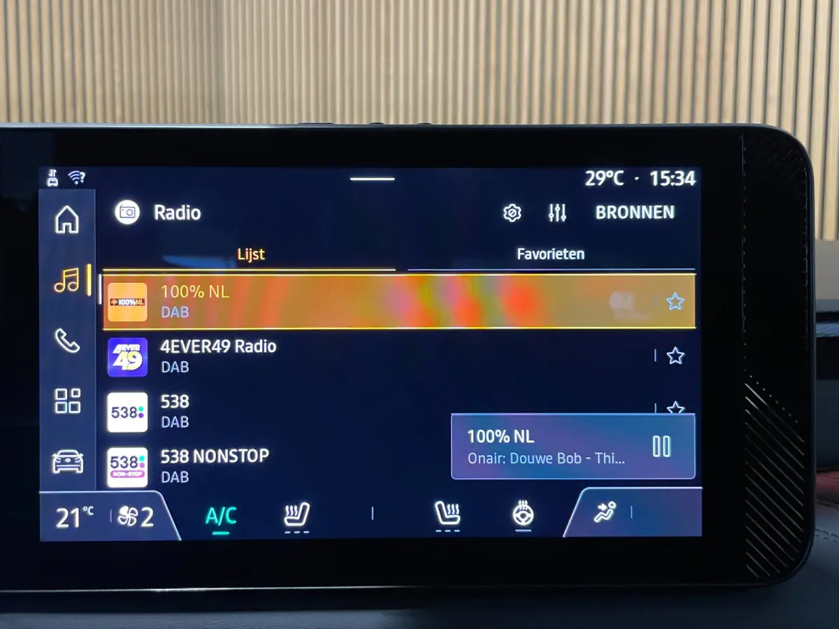 EVOLVE 52 kWh|99,45% SOH|413KM WLTP|GROTE ACCU|ACC|CAMERA|CARPLAY|PDC V+A|STOEL+STUURVERWARMING|NAP|NL-AUTO|MARGE|
