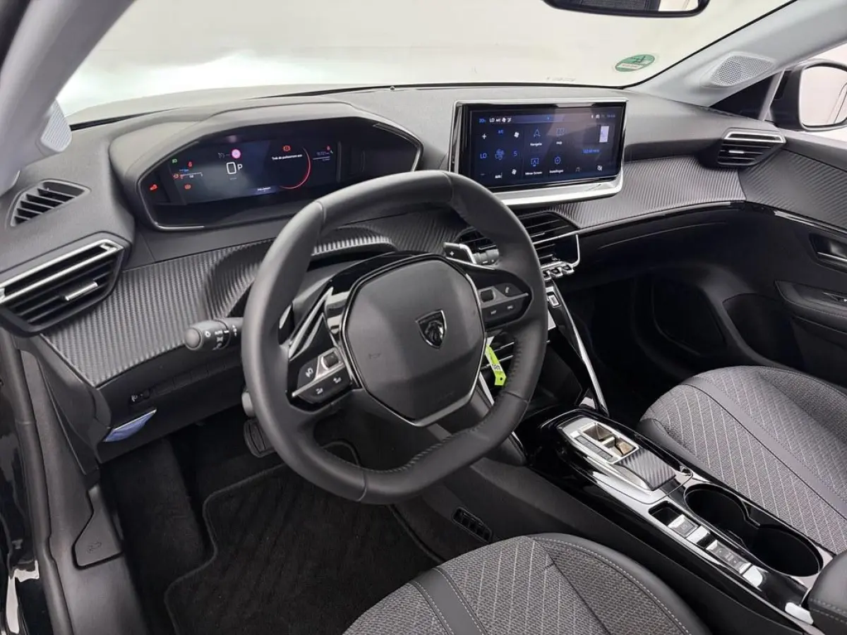 1.2T Hybrid Aut. Allure 360.Camera/Nav/H.Leder