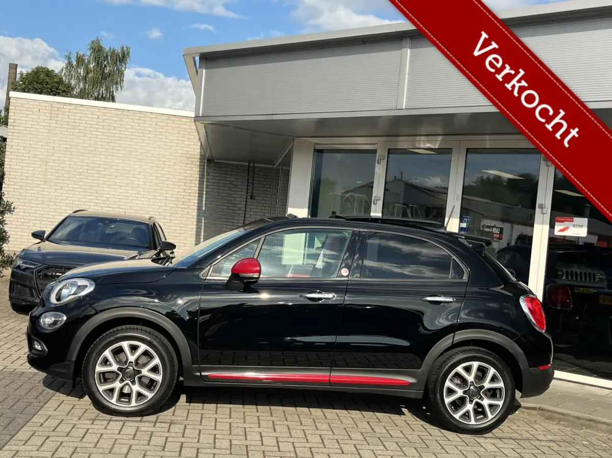 1.6 ROSSO AMORE GLAZEN SCHUIFDAK+NAVI+PDC+CRUISE