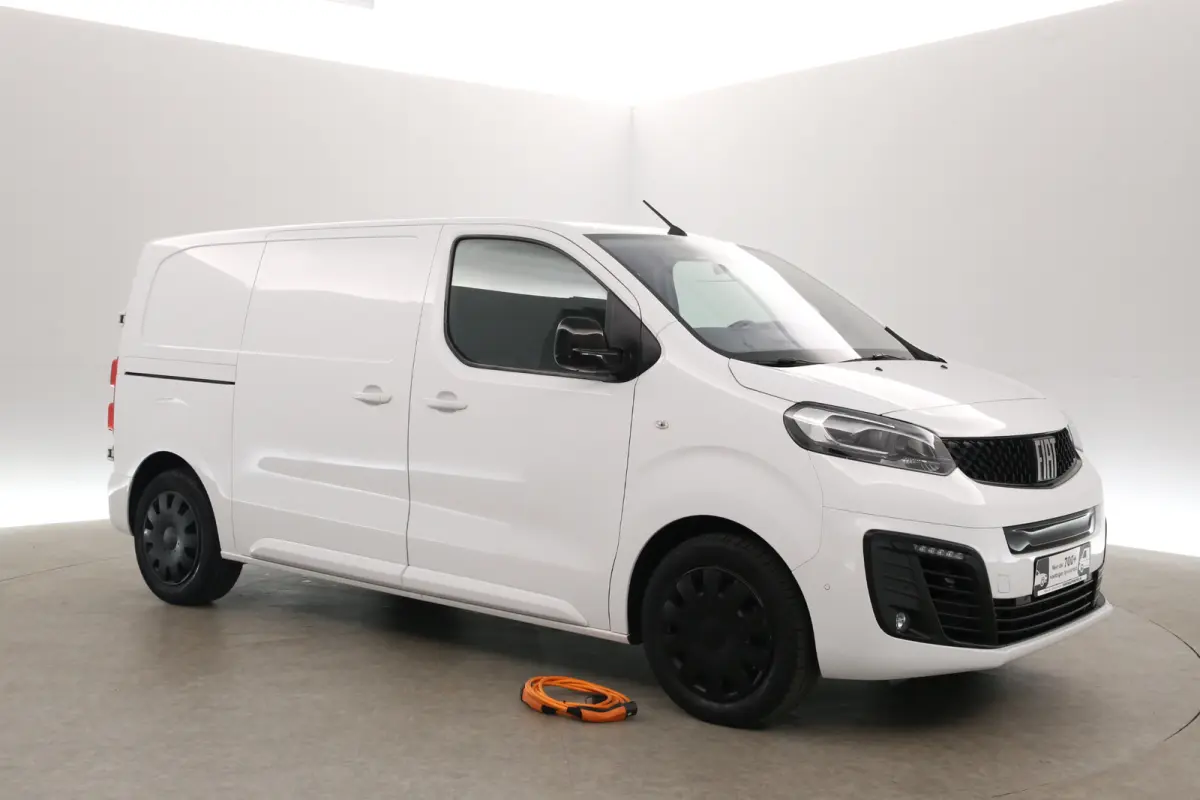 Fiat e-Scudo L2H1 75 kWh | Snelladen | SOH 96% | Airco | Camera | Cruise | 3 Zits | Trekhaak | Carplay